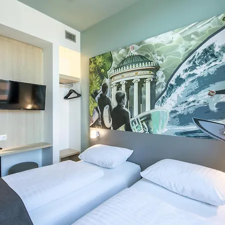 B&B Hotel Muenchen-Trudering Exterior photo